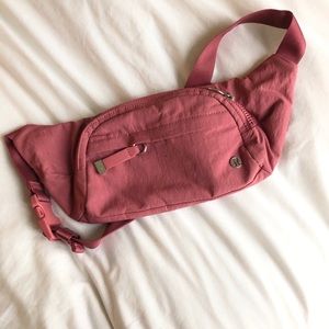 Lululemon Pink 1.5 LiterCrossbody Bag